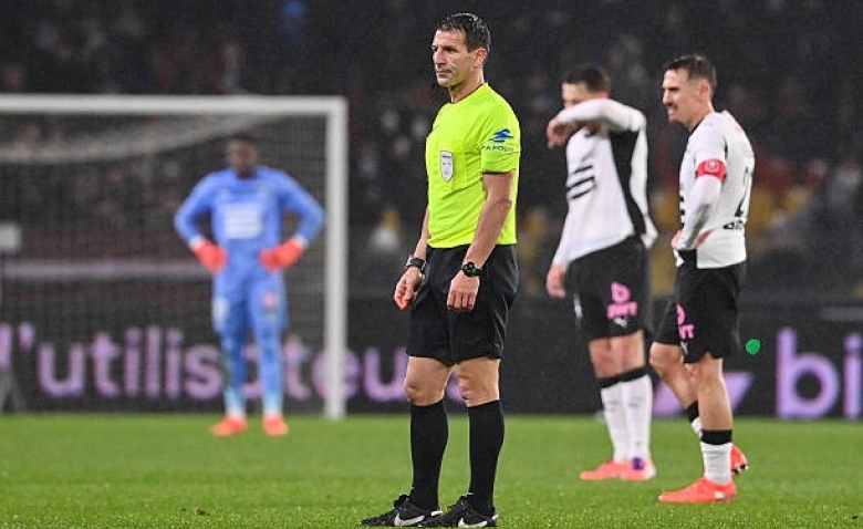 Illustration : "ASSE : L'arbitre nommé comme première inquiétude face à Bastia ?"