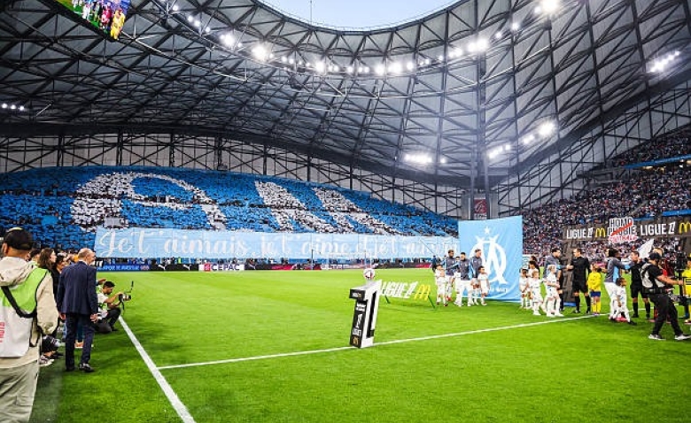 Illustration : "Mercato OM : Une bagarre avec l'OL pour s'attacher les services d'un crack belge !"