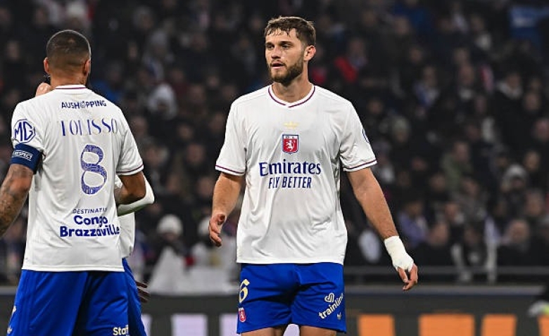 Illustration : "Mercato OL : Un club de Serie A en pleine tourmente mise sur Tessmann !"