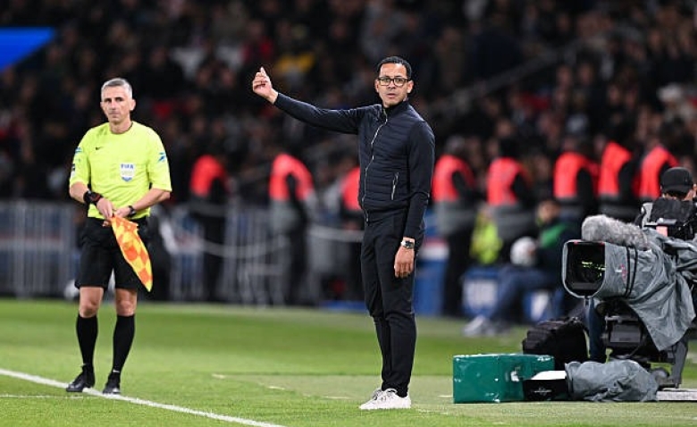 Illustration : "RC Strasbourg : Rosenior fustige ses joueurs après le match raté contre le FCL"