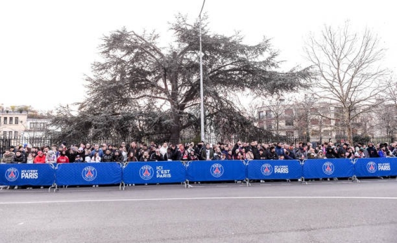 Illustration : "Mercato PSG : Ça se précise pour l'arrivée d'un roc défensif dans les rangs d'Enrique"