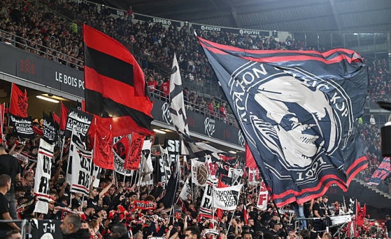 Illustration : "Stade Rennais : Une signature officialisée juste avant le début du mercato !"