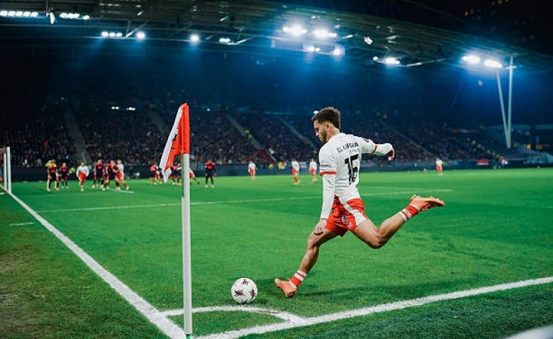 Illustration : "Mercato : Trois clubs de Ligue 1 se télescopent pour un espoir du football marocain "