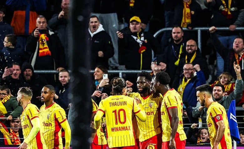 Illustration : "Mercato Lens : Le départ d'une figure emblématique du RCL redouté cet hiver ?"