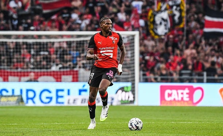 Illustration : "Mercato Rennes : Un géant anglais recalé sur le dossier Jacquet !"