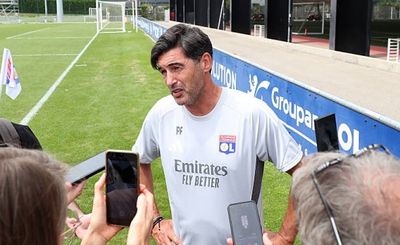 Illustration : "OL : Fonseca s'énerve, trois joueurs taclés après la purge contre Saint-Cyr "