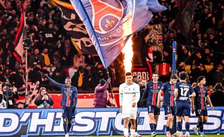 Illustration : "Mercato PSG : Une bataille aux quatre coins de l'Europe pour une révélation de L2 !"