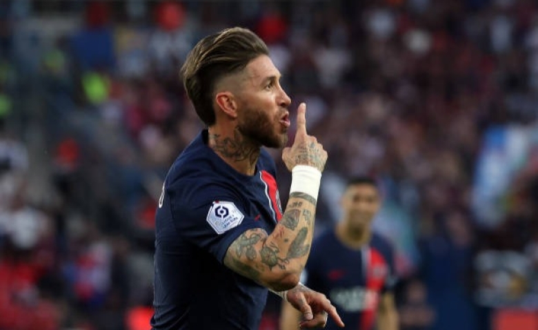 Illustration : "Mercato PSG : Vers un retour insolite en Ligue 1 pour une légende du Real Madrid ?"