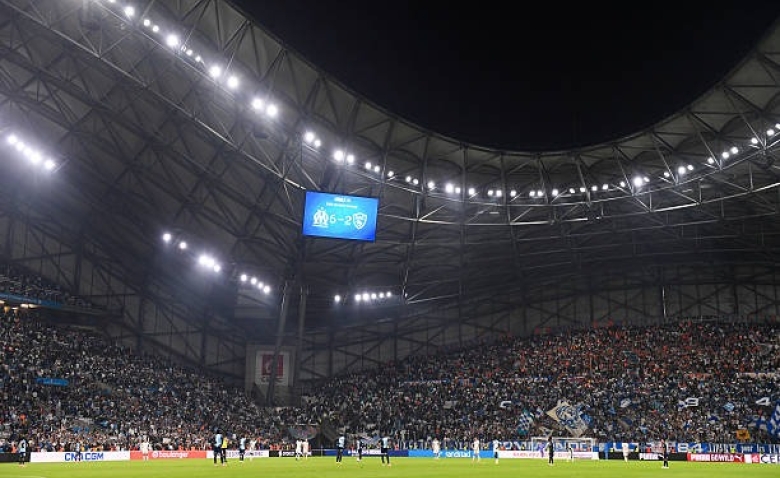 Illustration : "Mercato OM : Un club ambitieux de L1 fait les yeux doux à Robinio Vaz !"