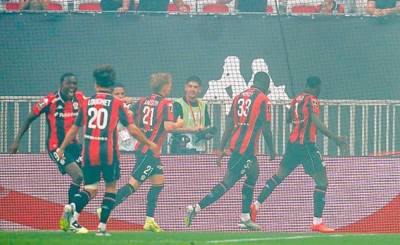 Illustration : "Mercato Nice : Trois départs avortés suscitent la stupéfaction générale !"