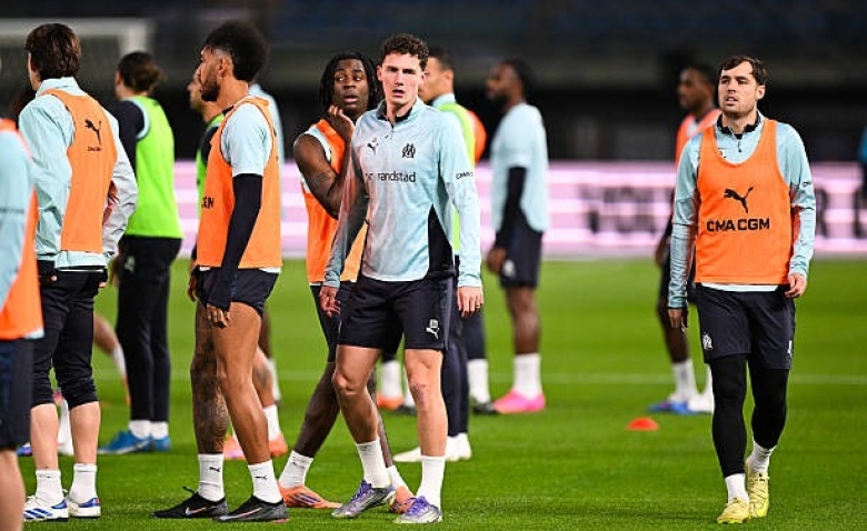 Illustration : "Mercato OM : Deux renforts estivaux en partance et une arrivée imminente sur la Canebière"