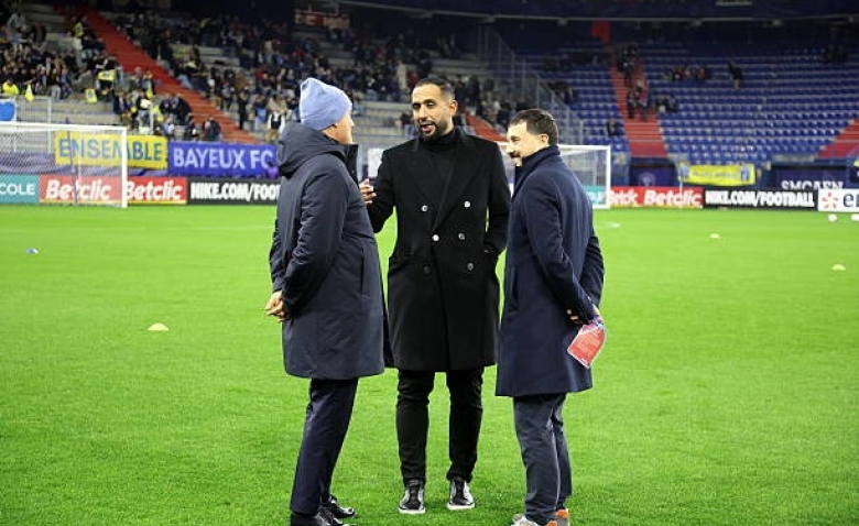 Illustration : "Mercato OM : Une piste inattendue émerge pour succéder à Vaz !"