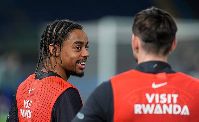 Illustration : "Mercato PSG : Liverpool dégaine une offre démentielle pour Barcola "