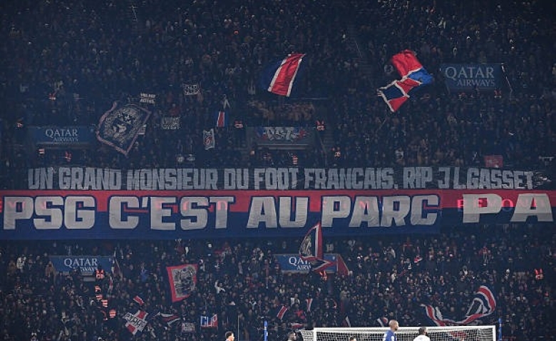 Illustration : "Mercato PSG : Bataille à distance avec le Real Madrid pour une signature clivante"