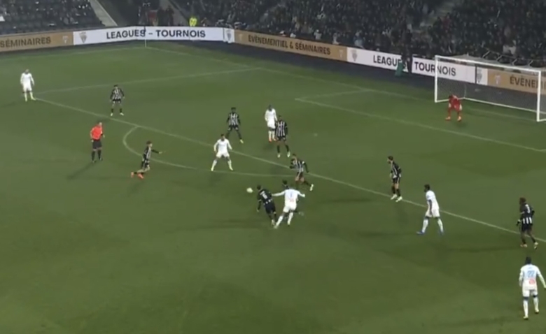 Illustration : "Angers - Marseille : la vidéo du but de Greenwood pour l'OM (0-2) - Ligue 1 J18"