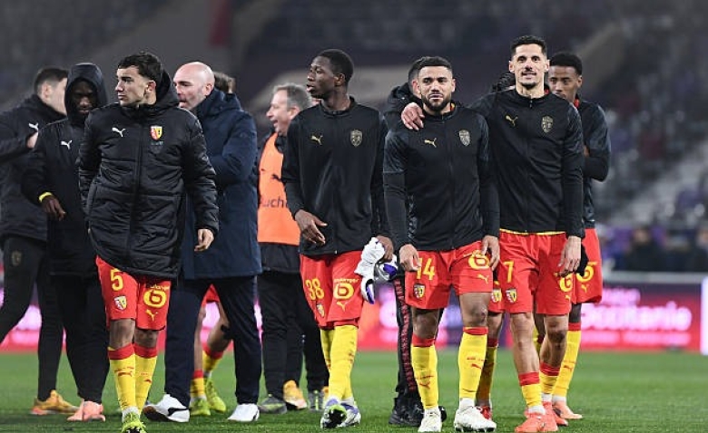 Illustration : "RC Lens : Un constat surprenant malgré la 1ère place de Ligue 1"