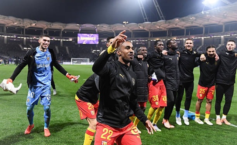 Illustration : "RC Lens : Un signal encourageant avant le déplacement périlleux à Marseille ?"