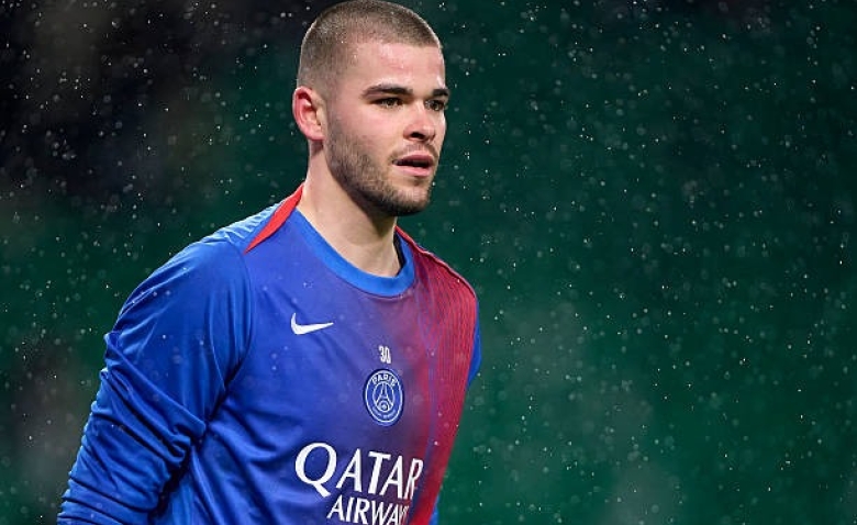 Illustration : "Mercato PSG : Chevalier dénigré par les supporters… et maintenant par ses coéquipiers"