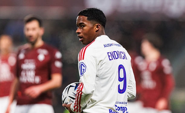 Illustration : "OL : Endrick révélation de l'année ? sa présence à la Coupe du Monde 2026 relancée !"