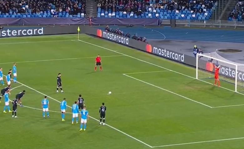 Illustration : "[Multiplex LDC] Naples - Chelsea : Le but de Fernandez en vidéo ! (0-1)"