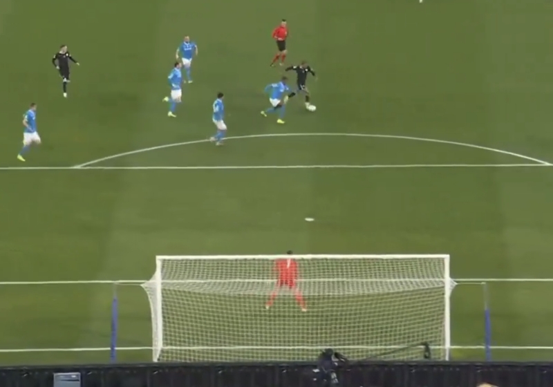 Illustration : [Multiplex LDC] Naples - Chelsea : le but complétement fou de Chelsea en vidéo ! (2-3)