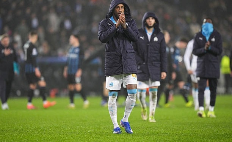 Illustration : "Mercato OM : La signature d'un phénomène en défense après le cauchemar en LDC"