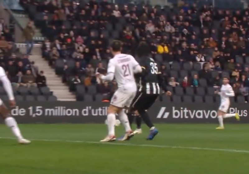 Illustration : Angers - Metz : la vidéo du but de l'ouverture du score (1-0) - Ligue 1 J20