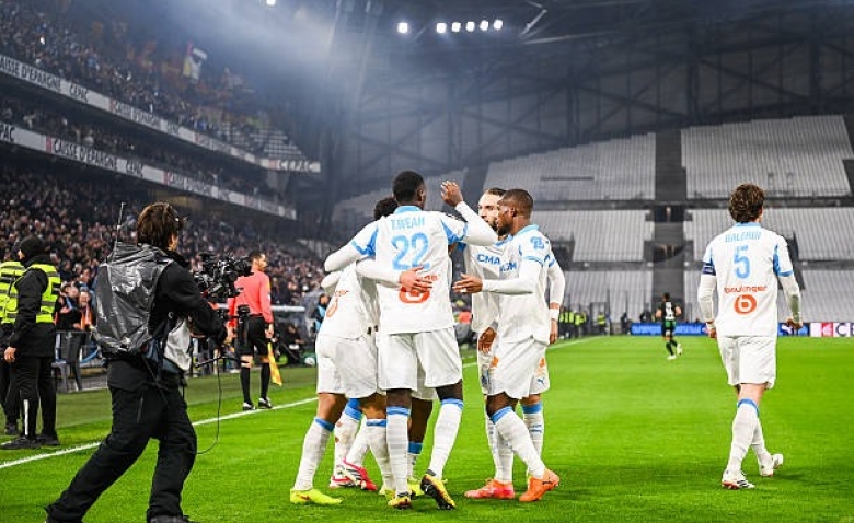 Illustration : "Mercato OM : Le feuilleton de l'hiver atterrit enfin à Marseille !"