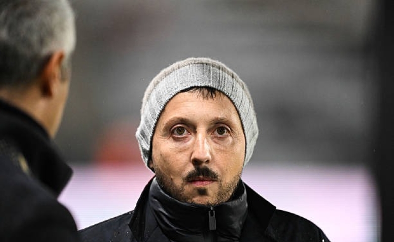 Illustration : "Mercato OM : Un entraineur de Saudi Pro League dans le viseur de Longoria !"