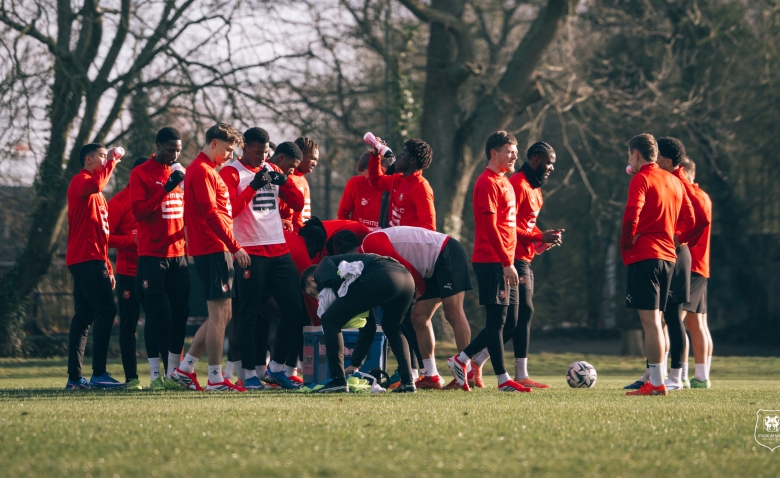 Illustration : "Stade Rennais : Une pluie d'absences et une surprise en attaque face au PSG ?"