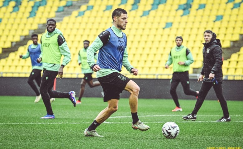 Illustration : "FC Nantes : Un renfort inattendu pour arracher le maintien en Ligue 1 ?"
