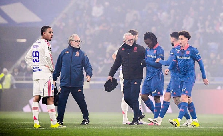 Illustration : "OGC Nice : Immense coup dur confirmé pour Elye Wahi "