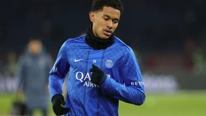 Illustration : Mercato PSG : Un départ inattendu prend forme pour Senny Mayulu