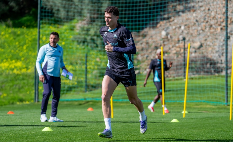 Illustration : "Mercato OM : Un indésirable dans le viseur du Borussia Dortmund !"