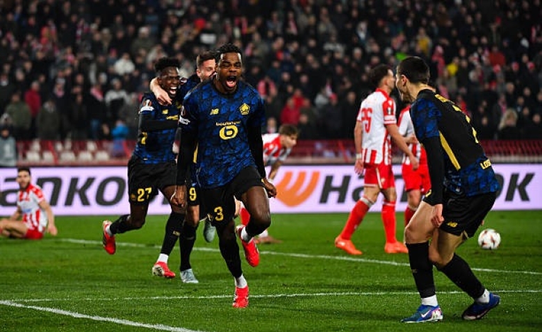 Illustration : "Etoile Rouge - LOSC : Le résumé et les buts en vidéo (0-2) - Ligue Europa"