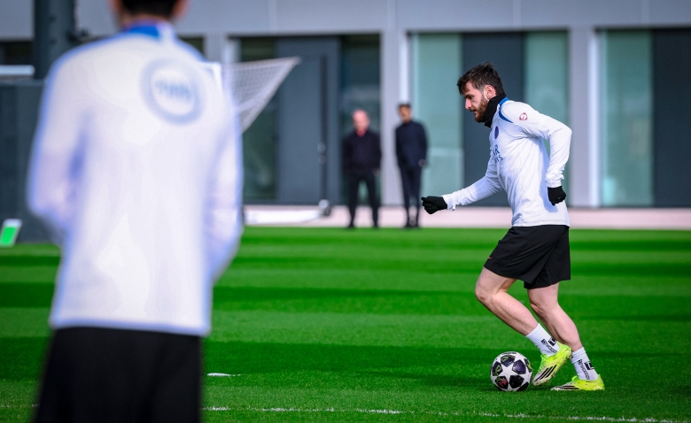 Illustration : "Mercato : Le PSG doit une somme astronomique à Naples pour Kvaratskhelia"