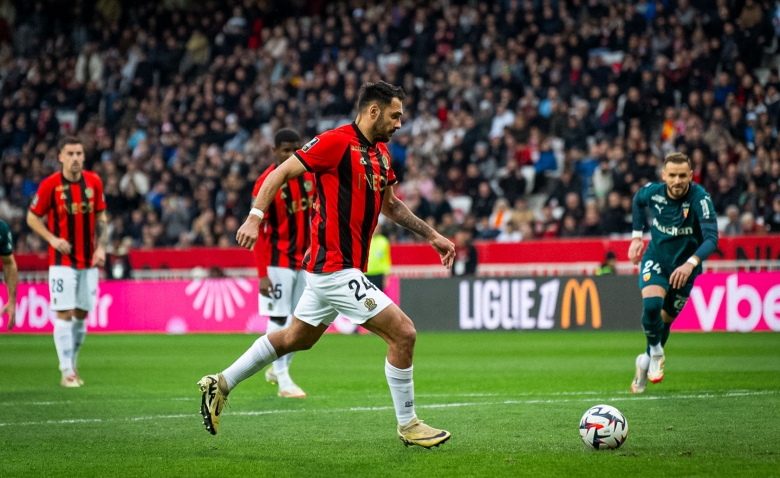 Illustration : "Stade Rennais : Un ex Rouge et Noir écrase tout sur son passage en Arabie Saoudite"