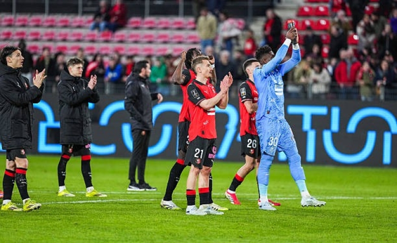 Illustration : "Stade Rennais : Enorme coup dur confirmé pour un joyau défensif"