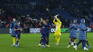 Illustration : Mercato PSG : Un club anglais prêt à relancer Lucas Chevalier