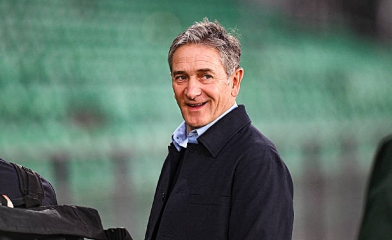 Illustration : "ASSE : Un concurrent direct au bord du craquage ? les Verts se frottent les mains !"