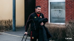 Illustration : Lens : Pierre Sage envoie un message à ses joueurs après la défaite contre Lorient