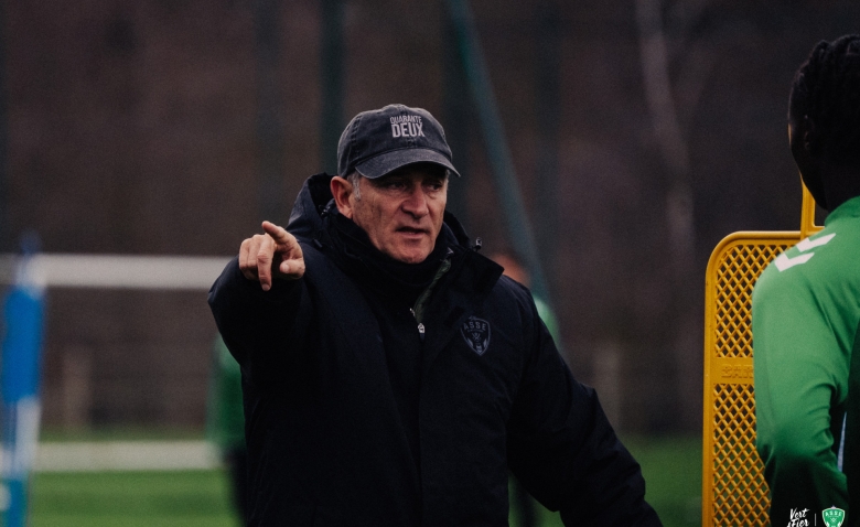 Illustration : "ASSE : Philippe Montanier tire la sonnette d'alarme sur la fatigue et stoppe l'euphorie !"