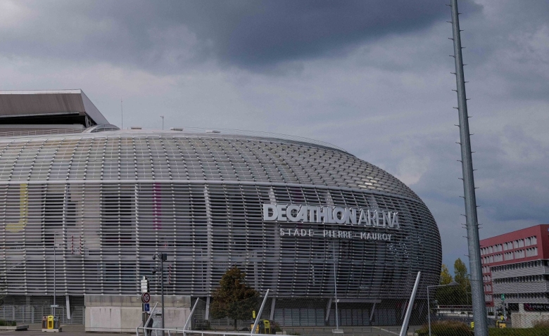 Illustration : "LOSC : L'UEFA sanctionne les Dogues après l'élimination contre Aston Villa en Europa League"