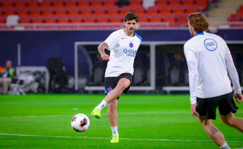 Illustration : "Mercato PSG : Lucas Beraldo vers la sortie, une destination surprise déjà actée pour cet été ?"