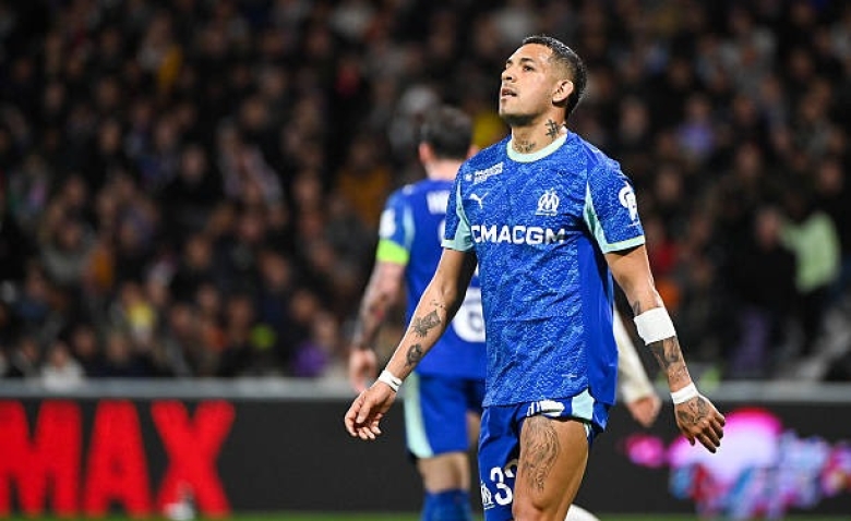 Illustration : "Mercato OM : Une offre XXL arrive du Brésil pour Facundo Medina !"