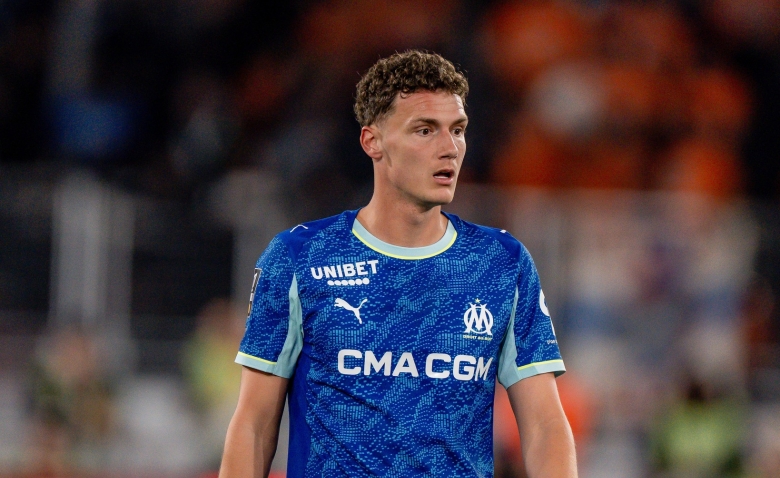 Illustration : "Mercato OM : Une ancienne figure du club réclame le départ de Pavard"