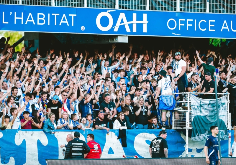 Illustration : AJ Auxerre - FC Nantes : Un engouement spectaculaire annoncé pour une affiche vintage !