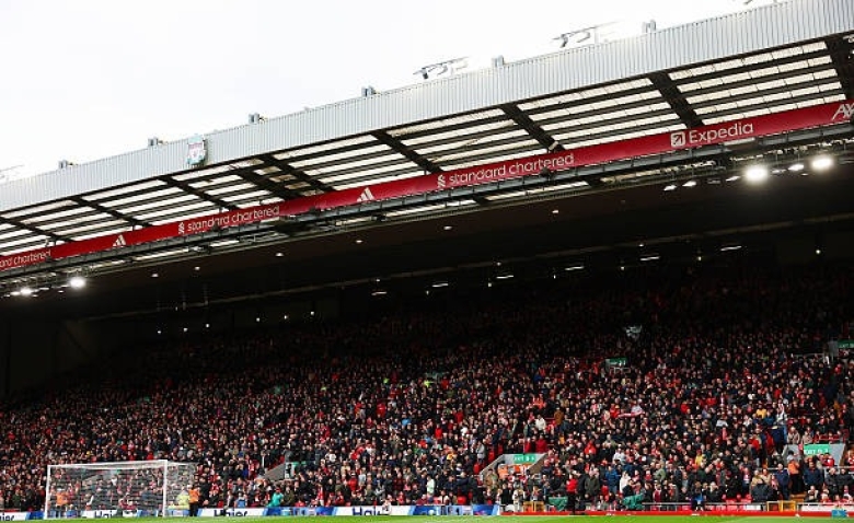Illustration : "Liverpool - PSG : Pourquoi le déplacement des fans parisiens à Anfield s'annonce historique"