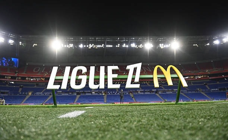 Illustration : "OL : Coup de tonnerre à Lyon, le processus de vente officiellement lancé !"