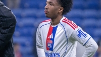 Illustration : "Mercato OL : Une blessure et un départ avorté pour une star lyonnaise ?"